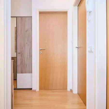 By Interhome شقة